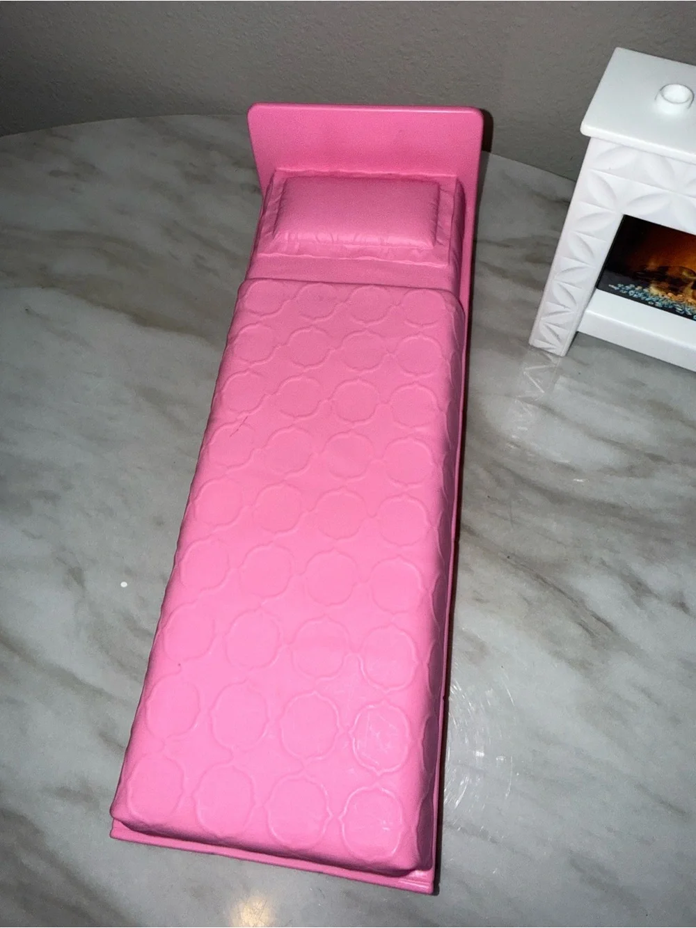 Barbie dream house pink bed and fireplace